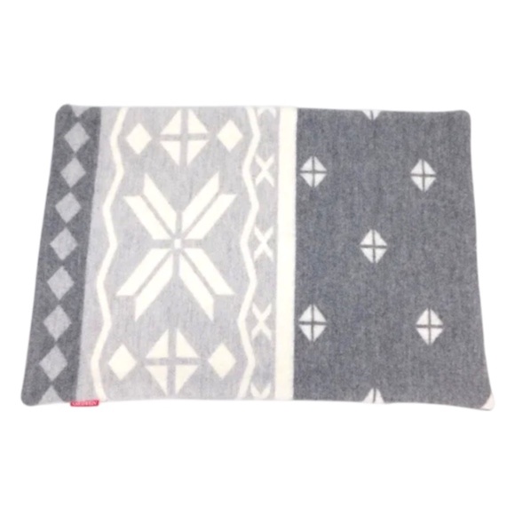 🩶 Giesswein Wool Cushion Cover Gray White Nordic Pattern 15x23 - Picture 1 of 4